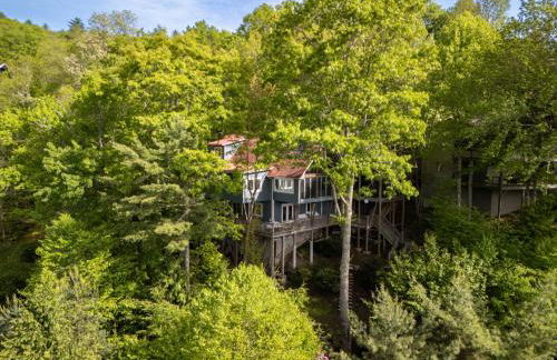 Stunning 4BR Retreat, Deck, Ping Pong, Near Marina - Foto 50