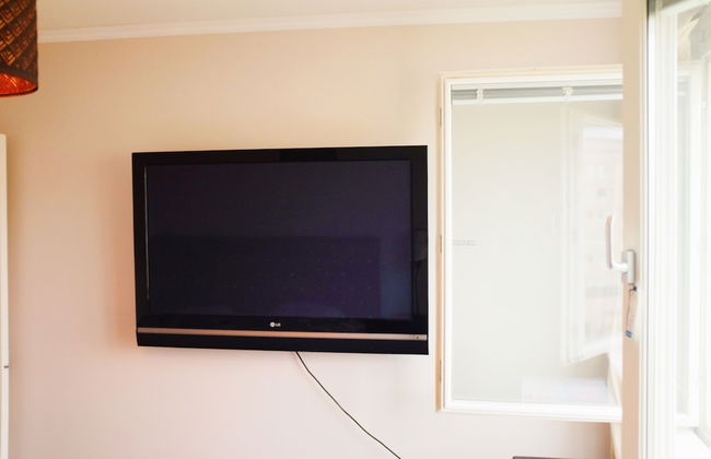 Central - 2 Bedroom Apartment - Photo 10