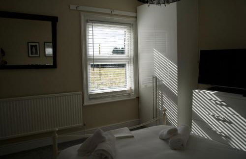 Stunning 5 Bedroom Victorian home with optional hot tub - Foto 23