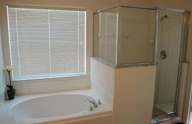 4BR 3BA Home in Indian Creek by CV-2635 - Foto 29