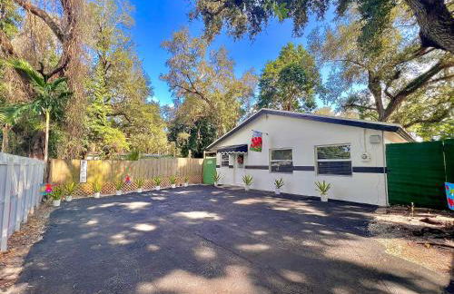 The Boutique Guest House - Photo 59