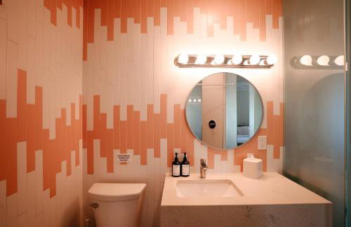 Suites by The Wellborn - Foto 18