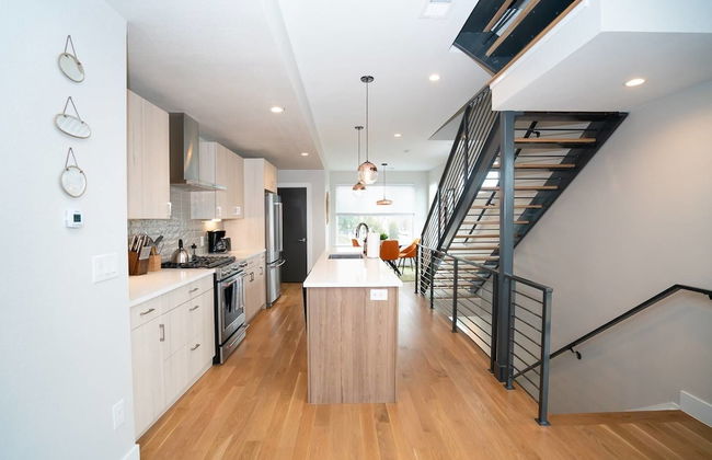 Frida's Abode Walk to the Stadium Rooftop View - Photo 15