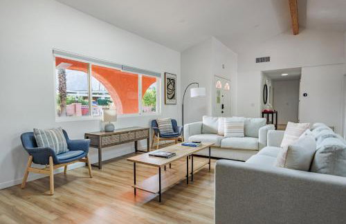 The Pink House - Palm Springs Gem with Private Pool & BBQ - Foto 39