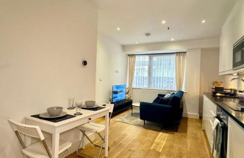 Modern 2 Bedroom Apartment in Central Croydon with Free Parking - Foto 8