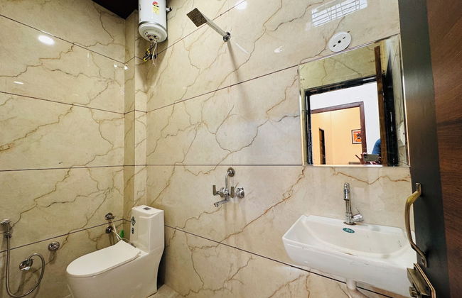 Home Escape 2BHK Retreat Pvt Home - Foto 15