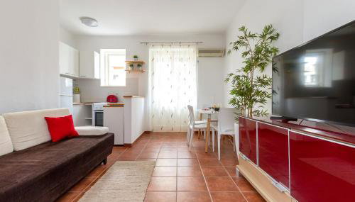 Apartment of Solitude - Foto 2, young children