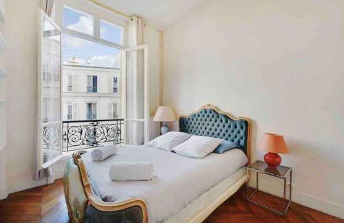 Champs Élysées : Appartement 200 m2 avec balcon - Foto 11