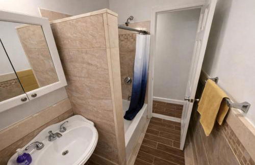 Next to Manhattan 2 Bedrooms Apartment - Subway 20 steps, Manhattan 1 Stop - Foto 33