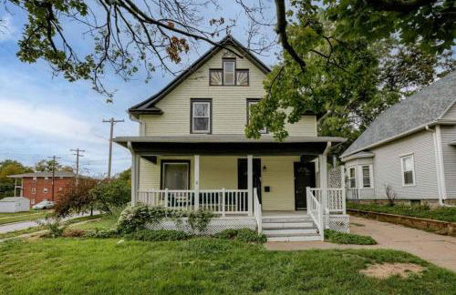 Beautiful - 4bd with Contemporary Interior - Foto 35