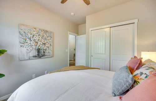 Stunning Peyton Retreat with Game Room, Private Yard - Foto 17