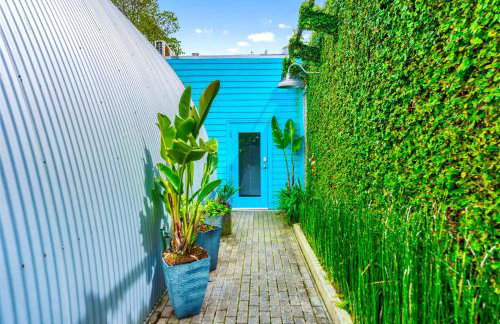 The Moon Quonset Hut Vacation Rental Heated & Chilled Pool - Photo 47