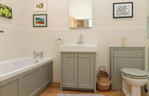 Beautiful Barn Stunning Views Parking & Garden - Photo 21