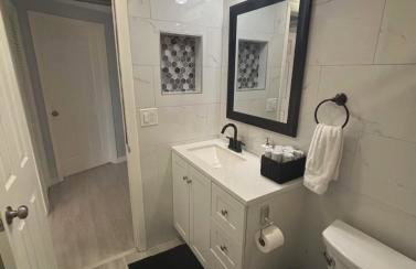 Charming 3BR Family Retreat Near Tarpon Springs - Foto 17