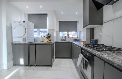 Modern & Spacious 4-Bedroom Home, Family & Contractor Friendly, Manchester - Foto 24