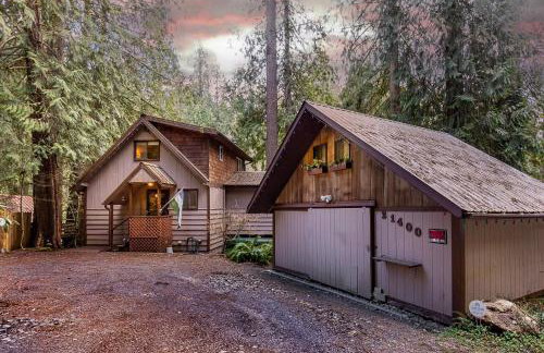 Chase's River Cabin - Hot-tub Firepit & Fireplace - Foto 23