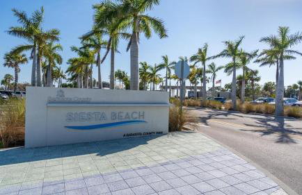 Modern home - 3K sqft - 5BR & 11 beds - brand new HOT TUB - 6 miles to AMI beaches - Foto 34