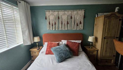 Twenty-One Retreat Surrounded by open landscapes - Foto 5