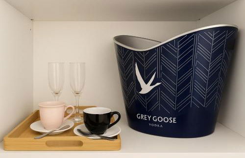 Studio chic à 200 m du Palais des Festivals, au cœur du shopping Cannois - Photo 12