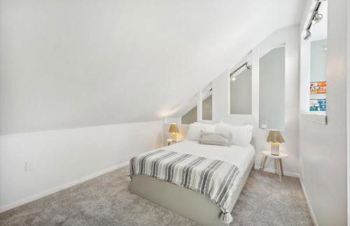 The Perfect Holiday Getaway 5BR 4BA with Pool and Hot Tub - Photo 29