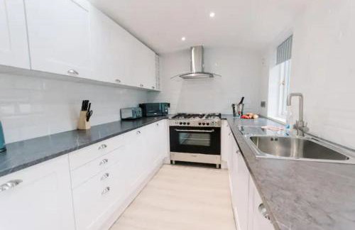 Erigmore Spa Cottage - A cosy cottage located in a countryside park with WIFI and access to swimming pool - Foto 10