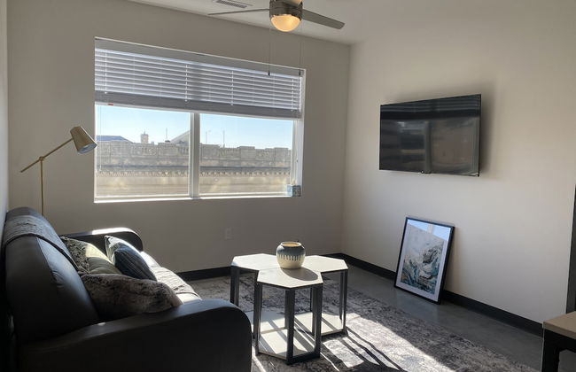 Atmosphere Lincoln - Photo 53