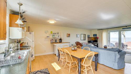 Lake Champlain Family Retreat with Deck and Yard - Foto 4