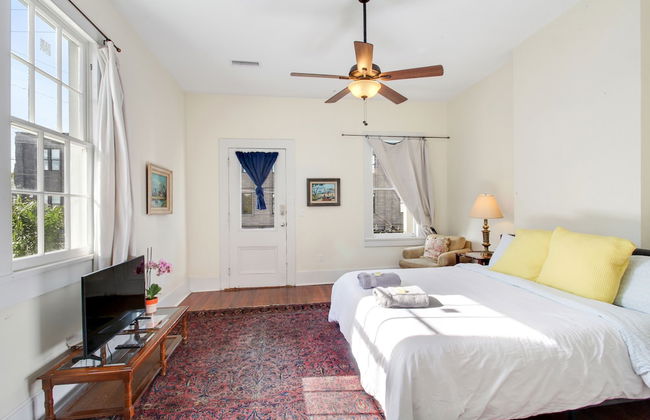 Montgomery Apartments on Magazine Street - Foto 18