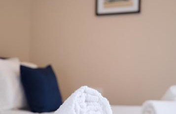 Stylish central location 3 bedroom house - Photo 17