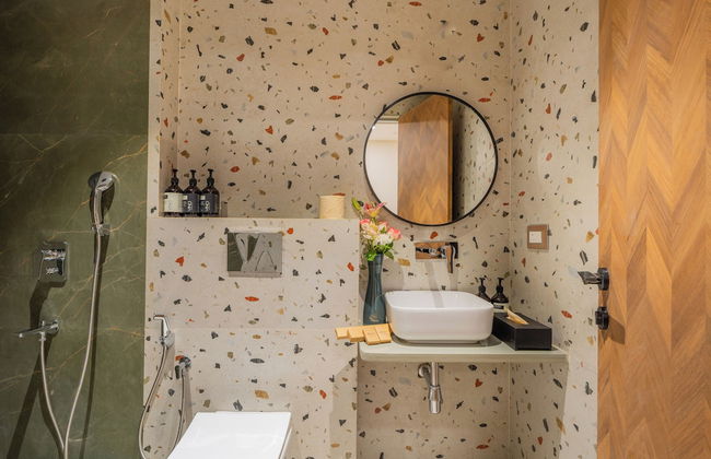 ELIVAAS Kamerios Verano 1 BHK with Pool - Photo 34