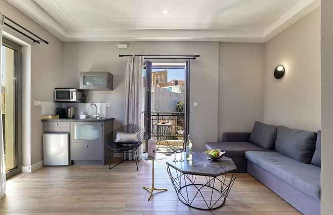 Nival Luxury Suites - Photo 17