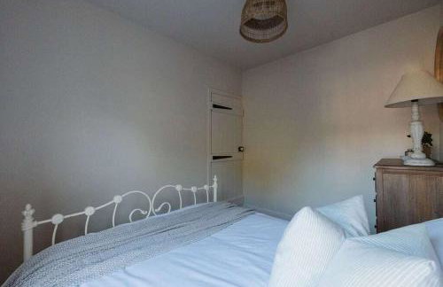 Beautiful Chester Cottage - Photo 39