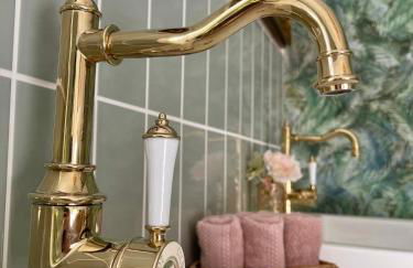 Tranquil Victorian Villa with Hot Tub & Sauna - Foto 11