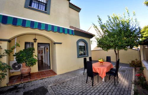 WonderStays Chalet El Naranjo - Photo 1