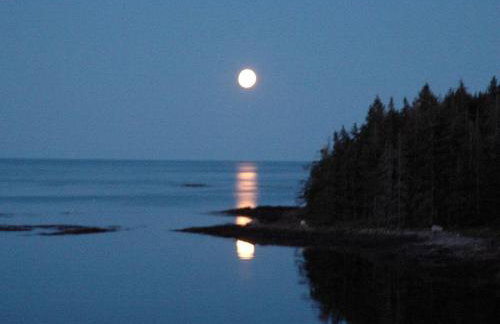 Beautiful Private Retreat with Private Beaches and Boat on McGee Island, Maine - Photo 21