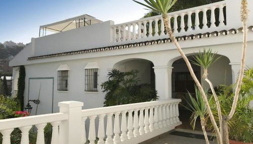 Bonito alojamiento en Malaga con piscina para teletrabajo - Foto 3