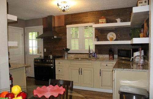 Cozy, Relaxing 4-Bedroom House in Forest Park - Foto 43