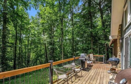 Updated Classic Cabin, Private Community and Hot Tub - Foto 24