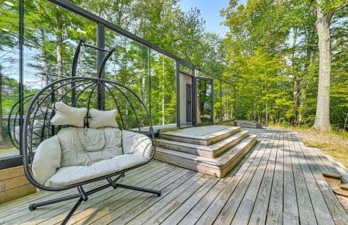 Waterfront Durham Getaway with Deck and Trails! - Foto 18
