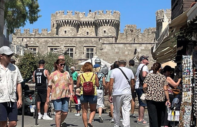 Colosse de Rhodes Old Town Outdoor Escape Room - Photo 1