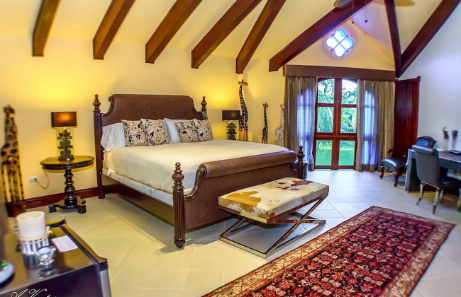 5-star Villa for Rent in Moroccan-style at Casa de Campo - Large Pool Jacuzzi Staff - Photo 14