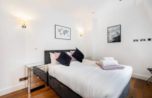 BnBNova - 2BR 2BA - The Heart of Soho - Foto 16