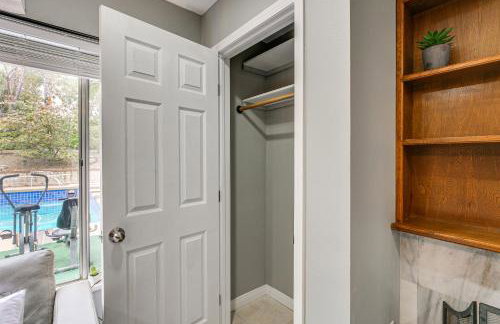 Anaheim Studio with Fireplace 14 Mi to Disneyland! - Foto 11