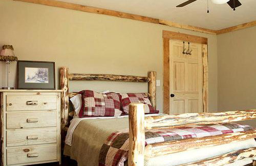 Secluded Cabin with River and Mountain Views near Columbus, Montana - Foto 6