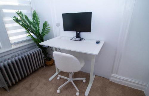 Cozy Theatre & Office Brooklyn Stay - Foto 26