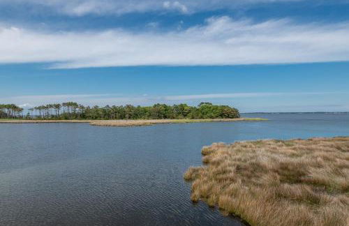 Sawyers Lodge - Historic Soundfront Home, Pool, Hot Tub, Boat Launch, Kayaks, Pets OK, Flex Stays - Foto 65