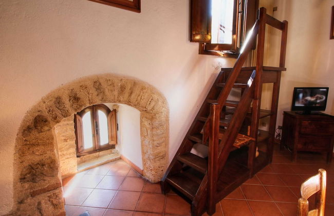 Umbria's Poolside Charm - Photo 9