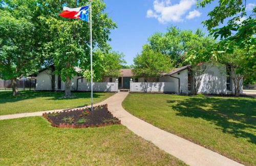 Small Town, Big House - Sleeps 8! - Foto 19