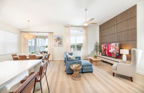 Stylish Retreat with Pool near The Parks - Foto 1