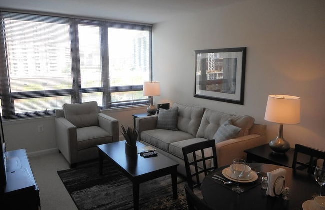 National at Reston Town Center - Photo 5